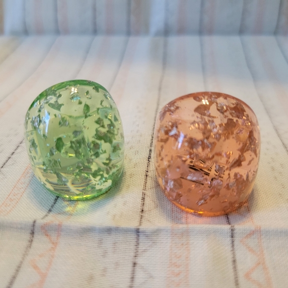 Costume Jewelry, Rings with Glitter in it. Cute Green and Pink - Picture 2 of 4